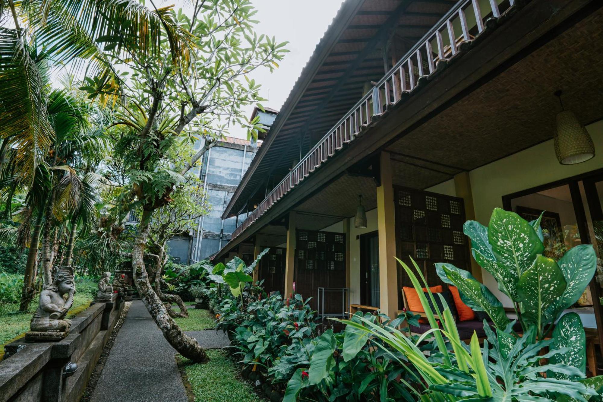 Jati Home Stay Убуд Экстерьер фото