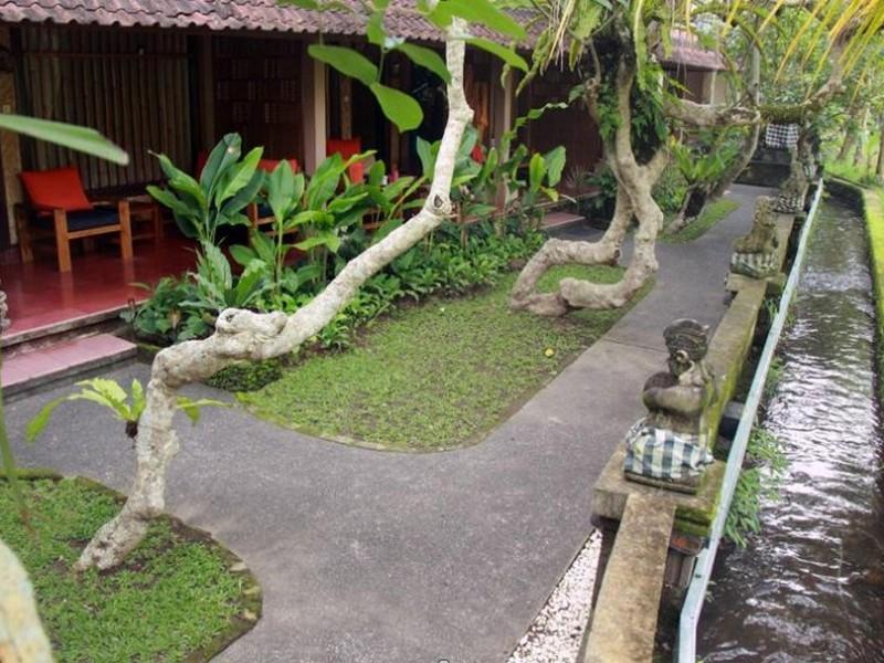 Jati Home Stay Убуд Экстерьер фото